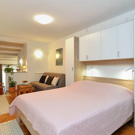 Voltica 1049 Apartman