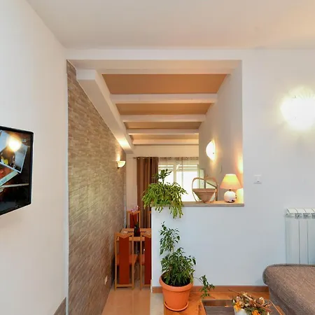 Apartman Voltica 1049 *