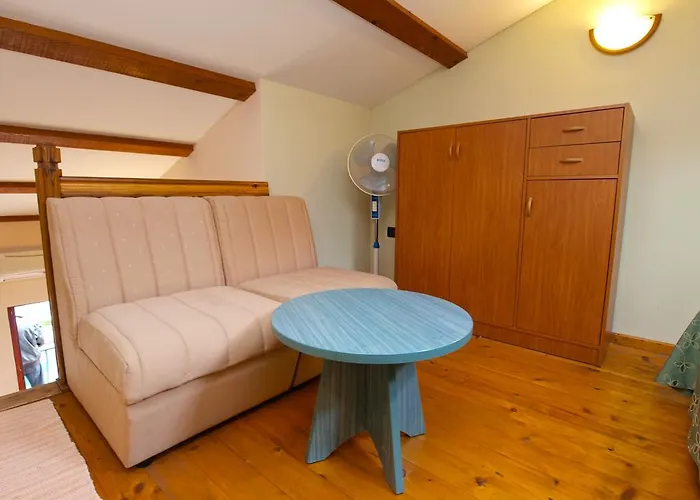 아파트 Voltica 1049 로비니