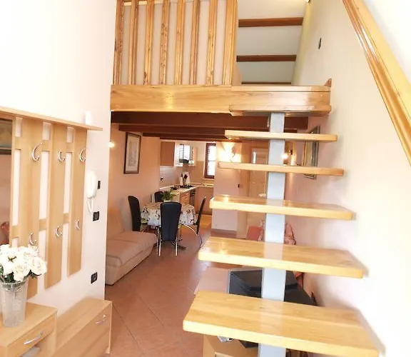 Voltica 1049 아파트 로비니