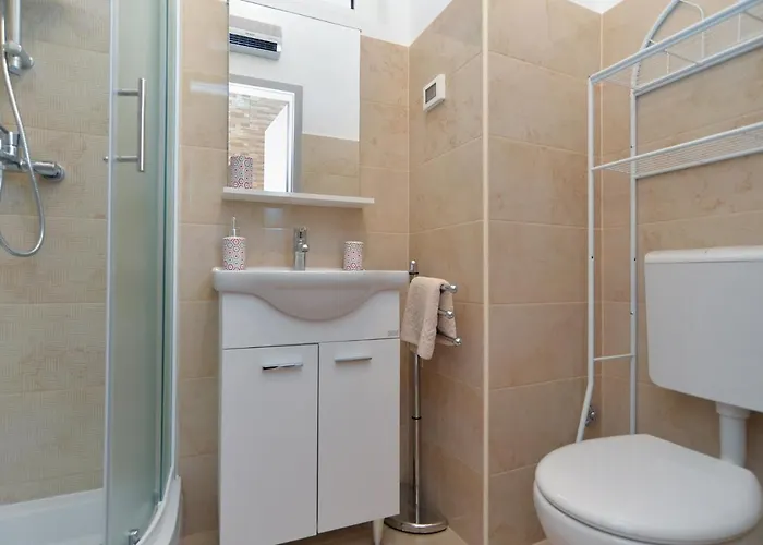 아파트 Voltica 1049 로비니