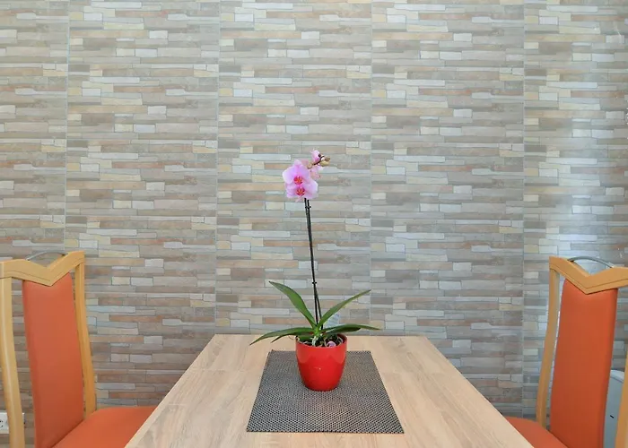 Voltica 1049 아파트 로비니