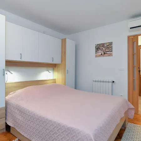 Voltica 1049 Apartman *